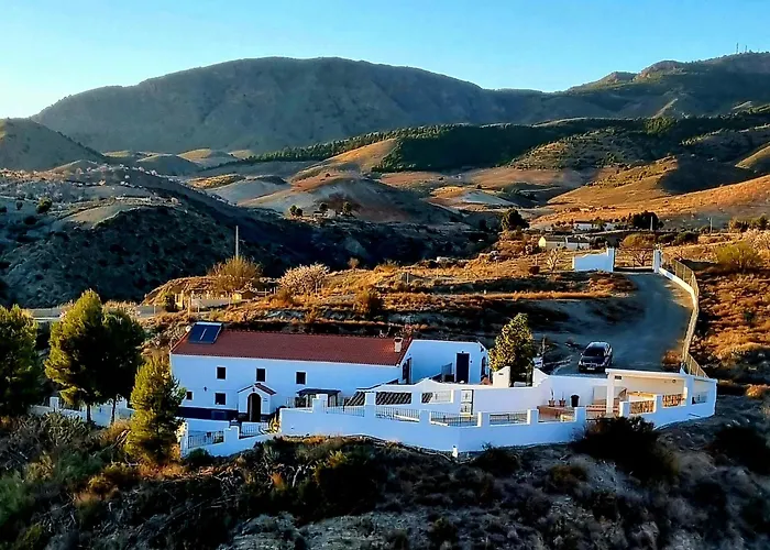 Cortijo Naturista Con Vistas-Clothing Optional